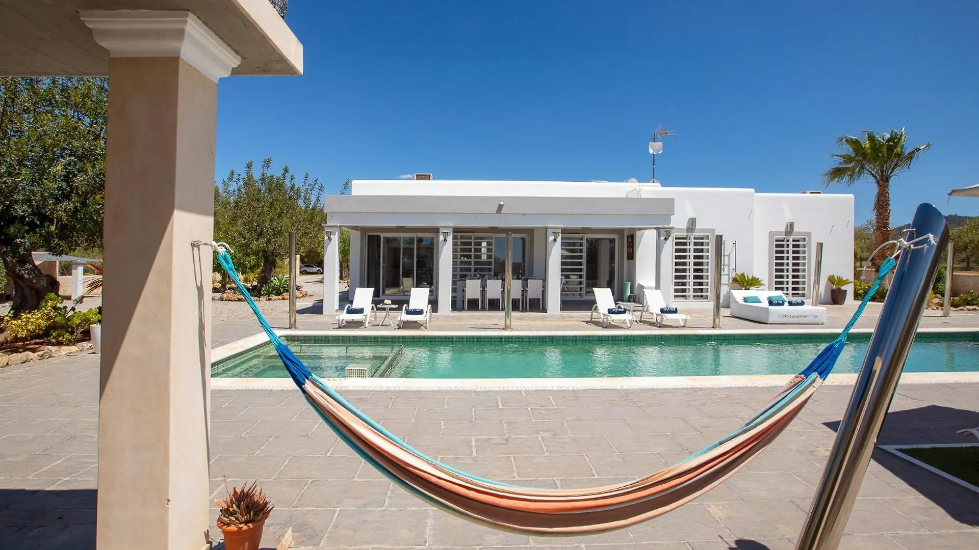 Villa Near San Antonio Sleeps 10 0*, سان أنطونيو