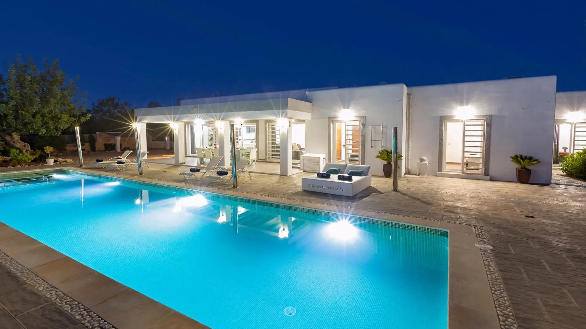 Villa Near San Antonio Sleeps 10 إسبانيا