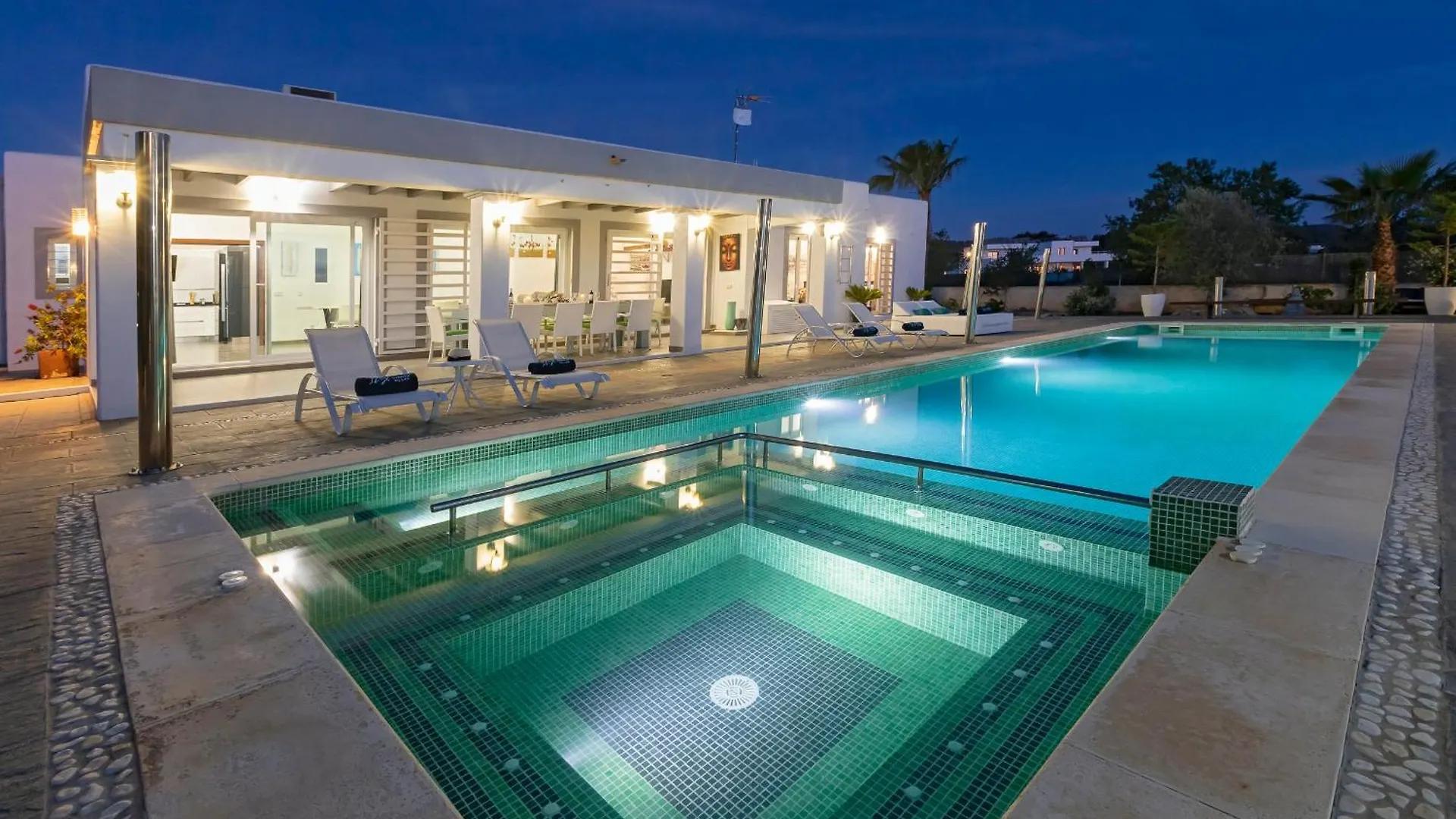 Villa Near San Antonio Sleeps 10 سان أنطونيو