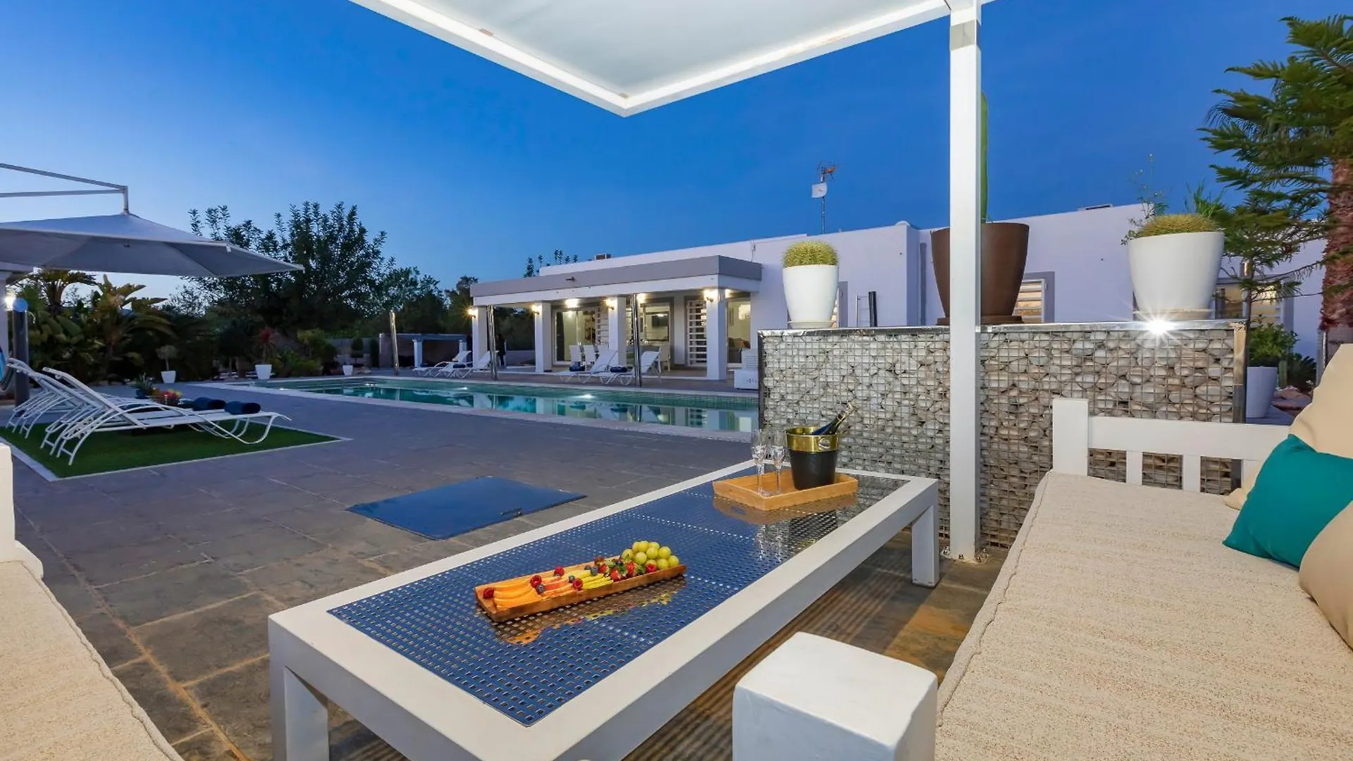 Villa Near San Antonio Sleeps 10 سان أنطونيو